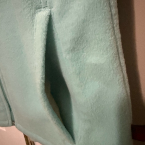 🩵 Woolrich Women’s Fleece Vest – Size Small (Breeze Blue) 🩵 - Picture 4 of 8